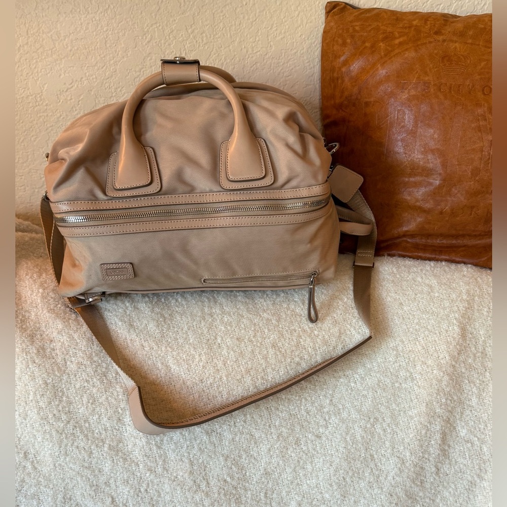 Caraa Studio Bag medium in Sand